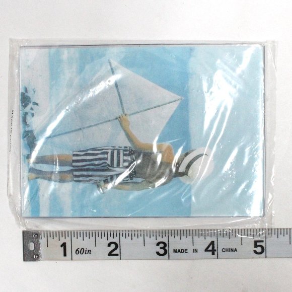 10 Clear Plastic or Acrylic Picture Holders With Magnets On Back - Picture 9 of 9